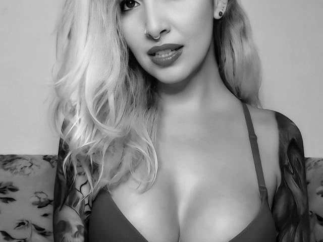 TheRocketQueen - Live sexe cam - 10651687