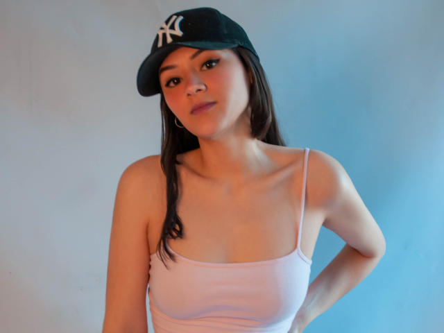 AprilRouse - Sexe cam en vivo - 10681735