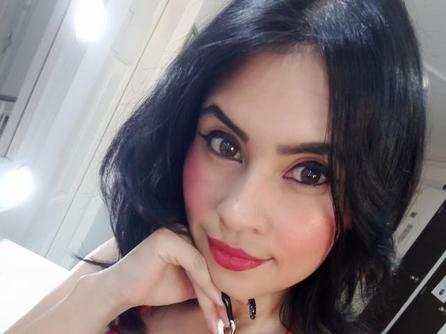 KylieAllen - Live sex cam - 10683771