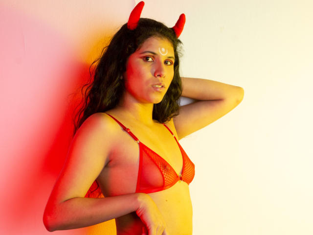 ErikaHill - Live sex cam - 10684859