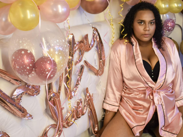 NicoletteSexxy - Live sex cam - 10684879