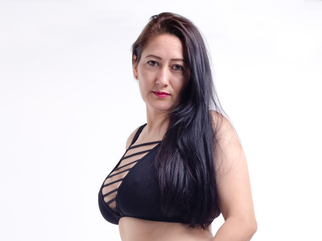 ValerySmiths - Live sexe cam - 10698423