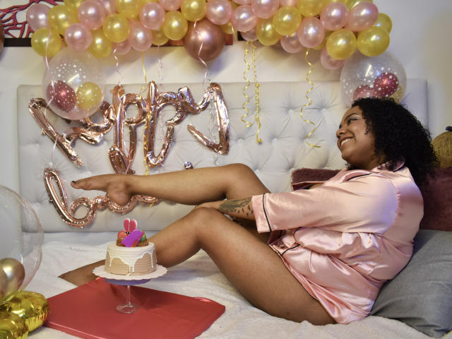 NicoletteSexxy - Porno na żywo i seks kamera - 10704911