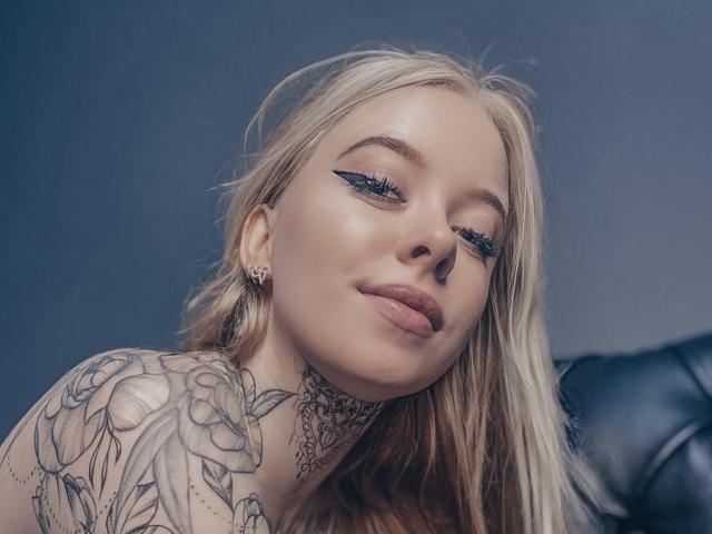 IvyBecker - Live porn &amp; sex cam - 10711027