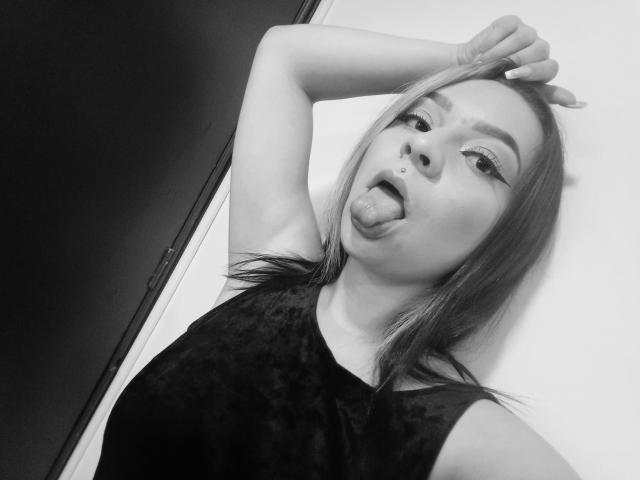 ZoeThompson - Live porn &amp; sex cam - 10719699