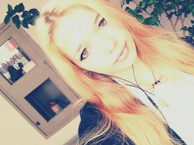 RoyalSienna - Live porn &amp; sex cam - 10722907