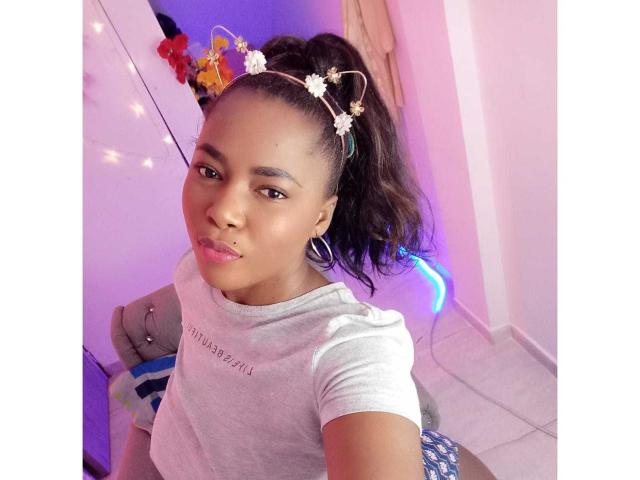 EmiraHot - Live porn &amp; sex cam - 10723683