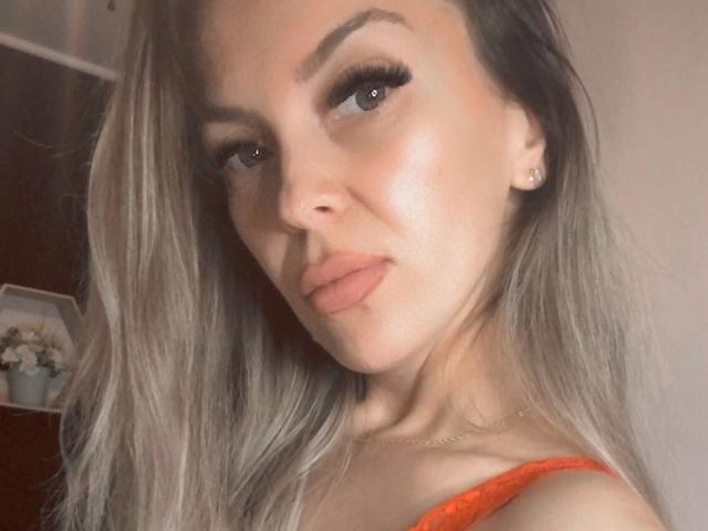 SophieDeee - сексуальная веб-камера в реальном времени - 10727911