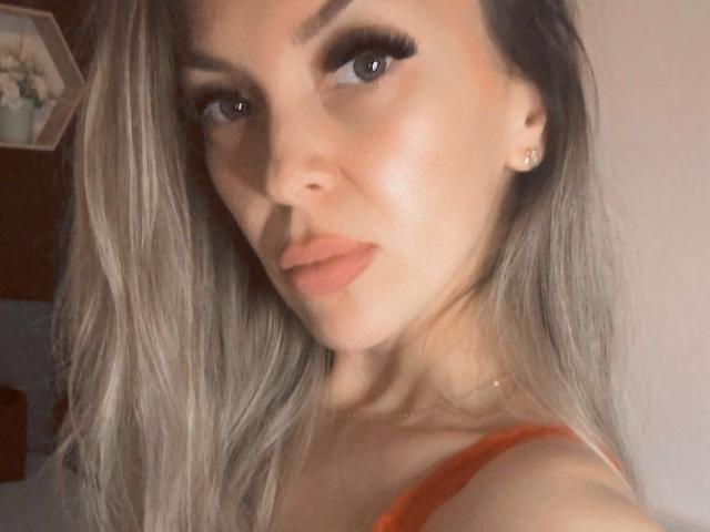 SophieDeee - Live porno og sexkamera - 10727923