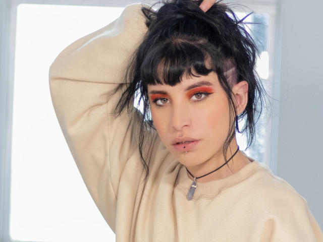 EmmaConnors - Live sex cam - 10741855