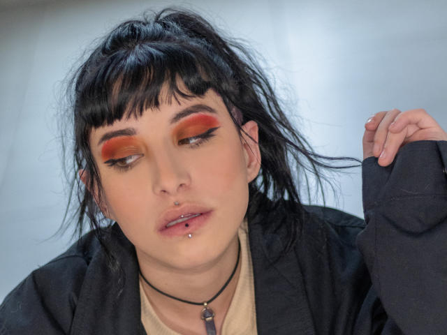 EmmaConnors - Live sex cam - 10741991