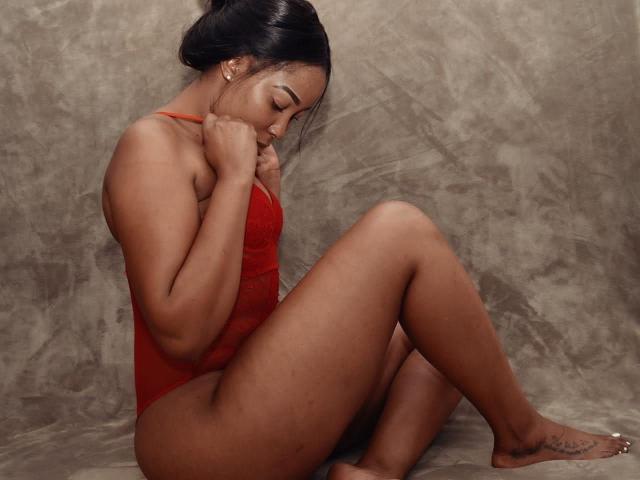CurvyLadyT - Live porn &amp; sex cam - 10750635