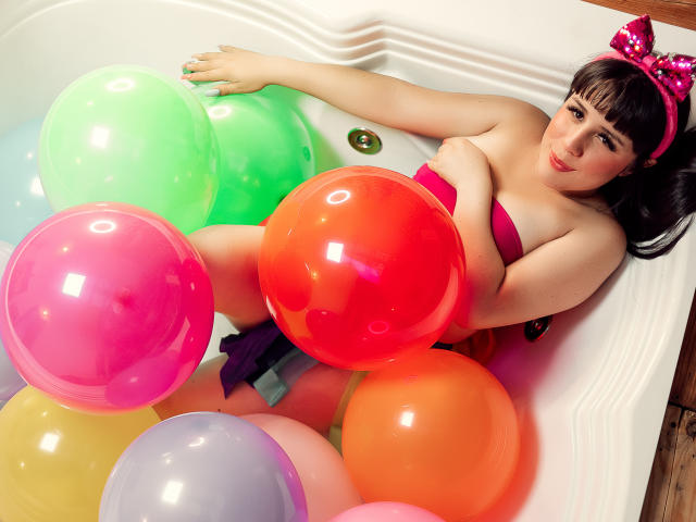 MiaBlom - Live sex cam - 10760679