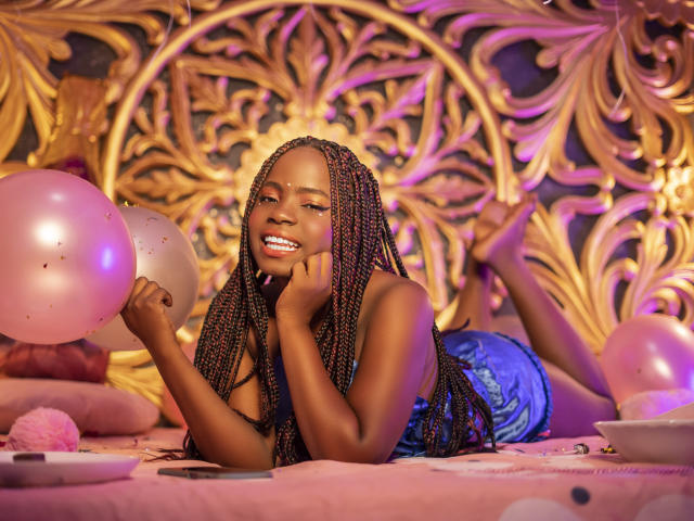 LindaBird - Live Sex Cam - 10760899