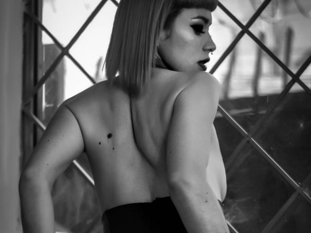 IvanaFire - Live sexe cam - 10767051