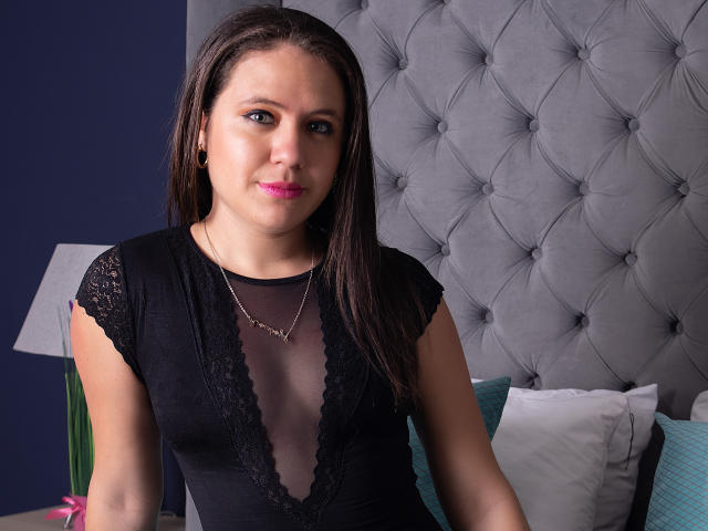 SaraThomison - Sexe cam en vivo - 10845167