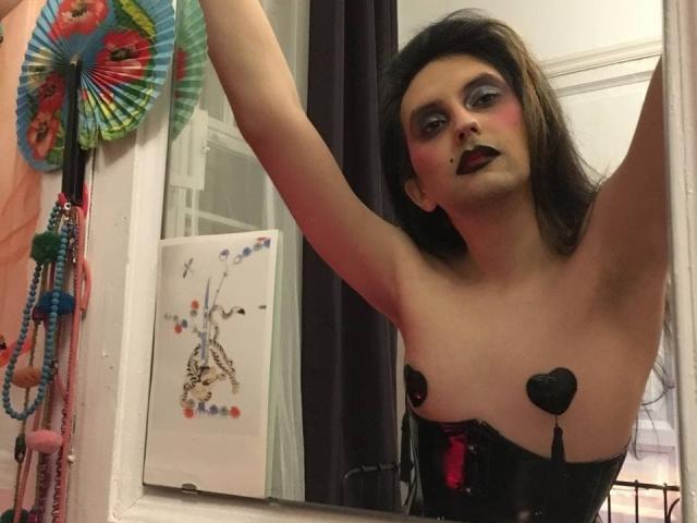 QaraQueer - Live porn &amp; sex cam - 10856519
