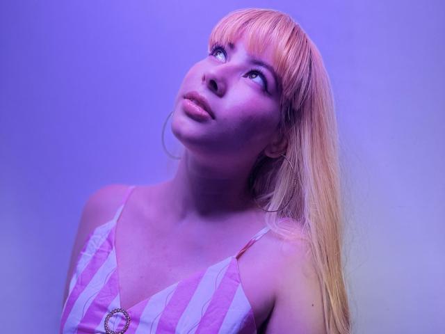 RoseMiler - Live Sex Cam - 10858191