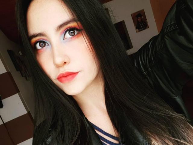 LindaFerrari - Live porn &amp; sex cam - 10860787