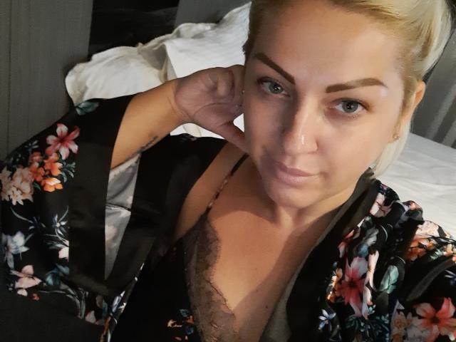 KristineKensington - Live sexe cam - 10897015