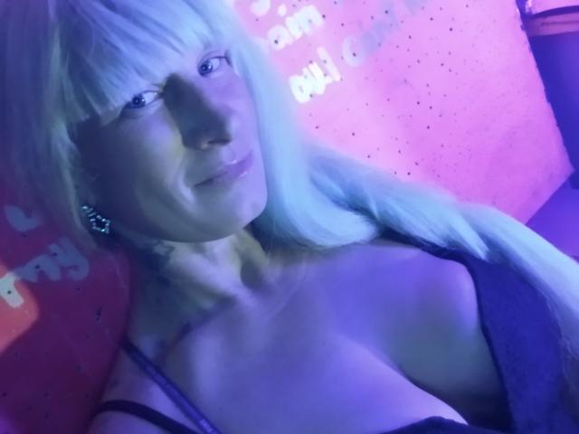 EllieAnna - Sexe cam en vivo - 10901715