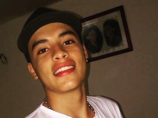 HotTobby - Live porn &amp; sex cam - 10908619