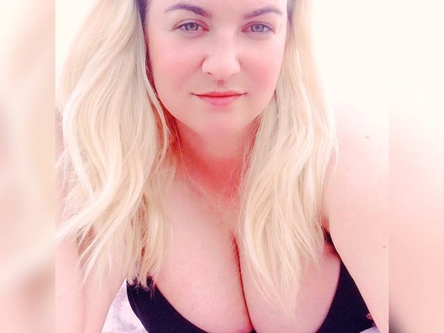 AlyssaWind - Live porn &amp; sex cam - 10919099