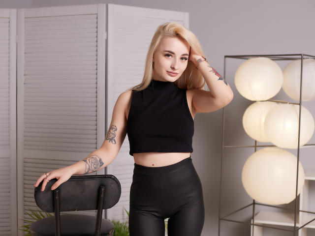 ValeryMiracle - сексуальная веб-камера в реальном времени - 10925907