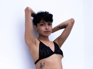 PrettyBeatrice - Live porn &amp; sex cam - 10930075