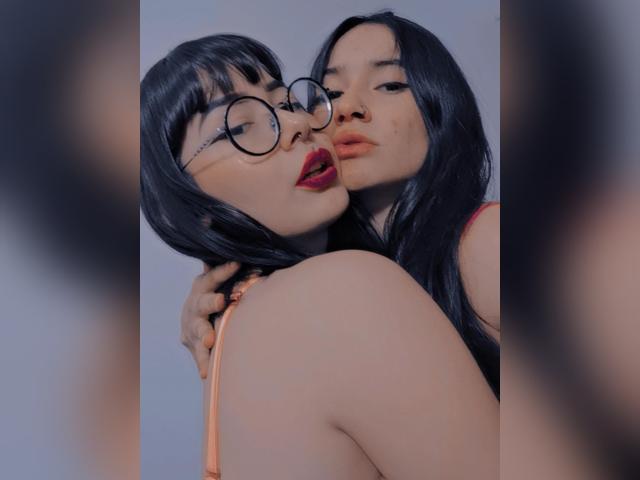 MiaAndEva69 - Live sexe cam - 10932659