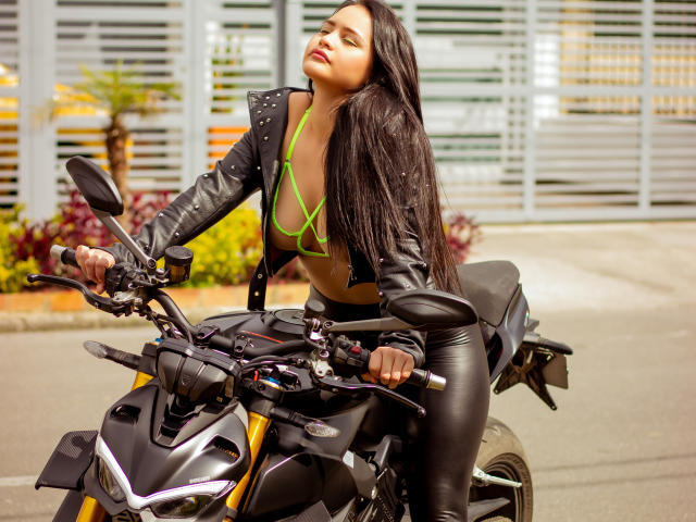 PrettyAdelinee - 라이브 포르노 &amp; 섹스 캠 - 10942607