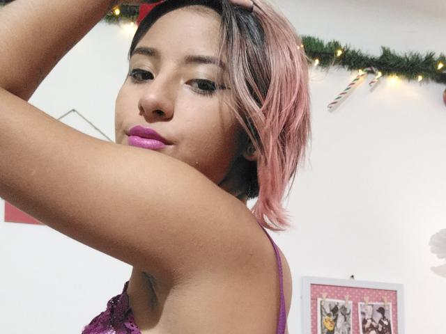 AliceAbernaty - Élő pornó és szexkamera - 10957035