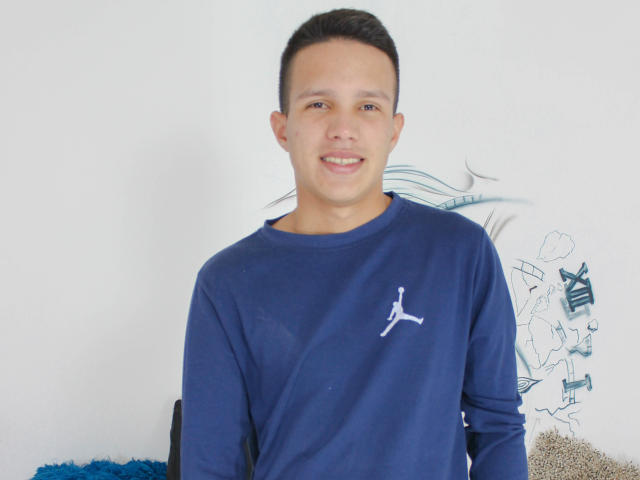 MikeAdrianoXX - Live porn &amp; sex cam - 10960975