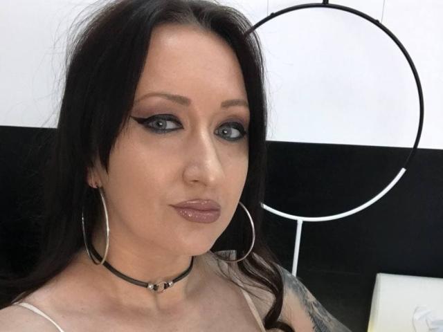 AmalyaKale - Sexe cam en vivo - 10967559