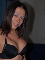 AlejaShemale - Web cam xXx avec cette Trans au sexe entièrement épilé  