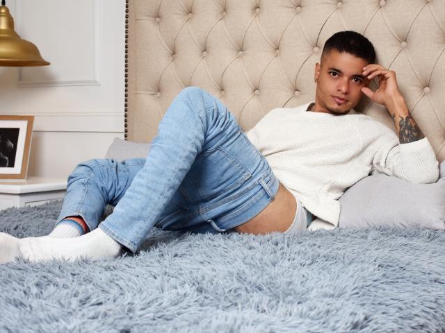 JohnyColer - Live sex cam - 11002407