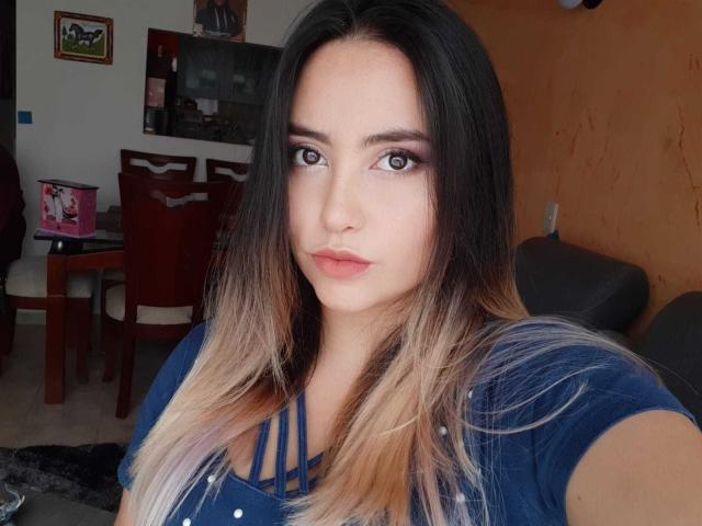 LindaFerrari - 라이브 포르노 &amp; 섹스 캠 - 11005587