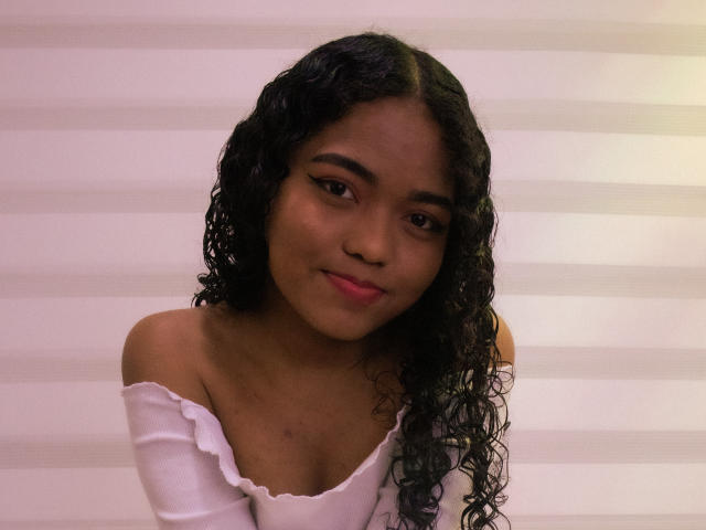 VanesaBukr - Camera khiêu dâm &amp; quyến rũ trực tiếp - 11008823