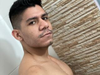 TommasDickX - Live Sex Cam - 11012419