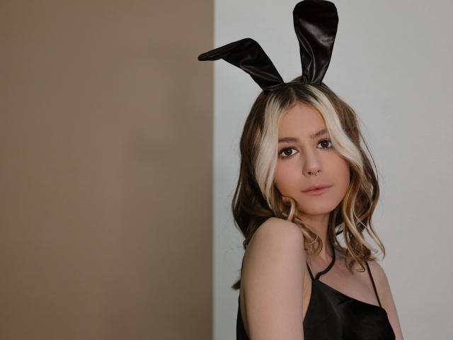 MelanieCrystall - Sexe cam en vivo - 11021347