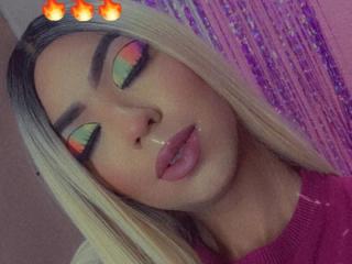 LauraCollingss - Live porn &amp; sex cam - 11042819