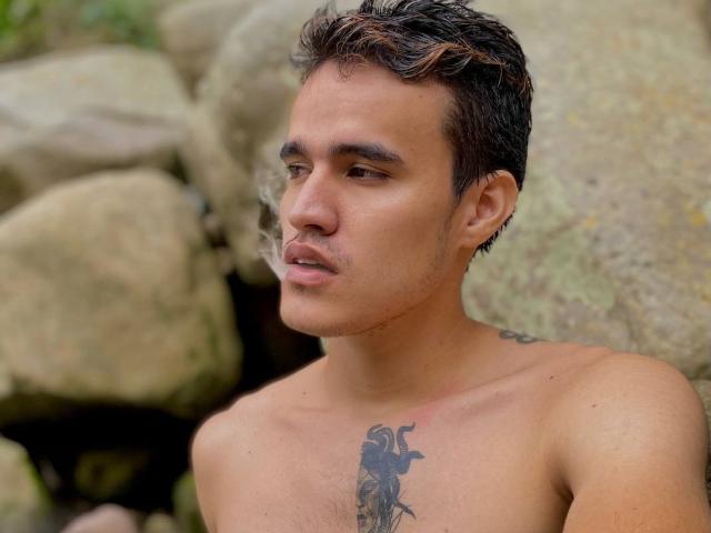 AlexKinter - Live Sex Cam - 11043567