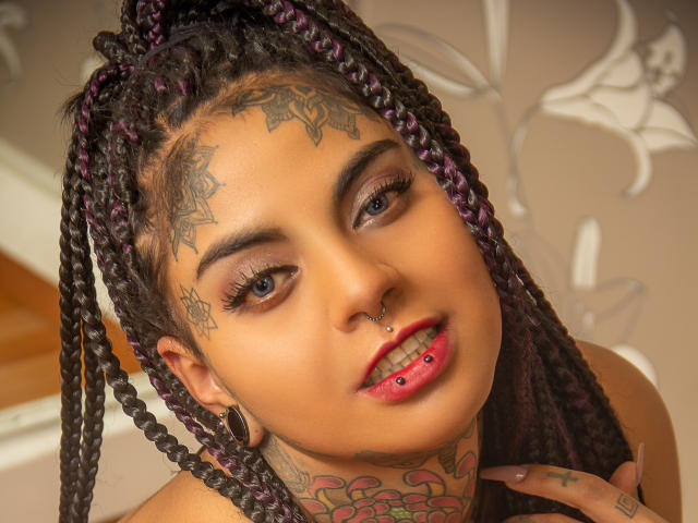 SerenityAllen - Sexe cam en vivo - 11045439