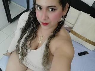 VictoriaColins - Live Sex Cam - 11048263