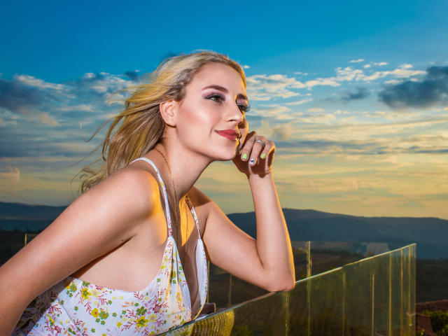 AnneGrey - Live sexe cam - 11064050