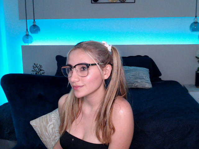 AnneGrey - Live sex cam - 11065826