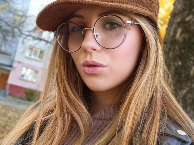 StephanyNatie - Live sex cam - 11074550