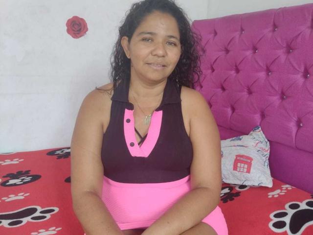 NaughtyIMilf - Live sexe cam - 11075358