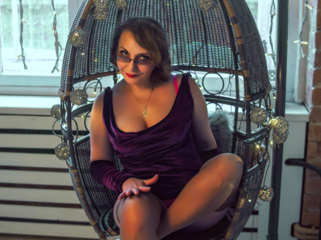 LadyIren - Live porn &amp; sex cam - 11120630