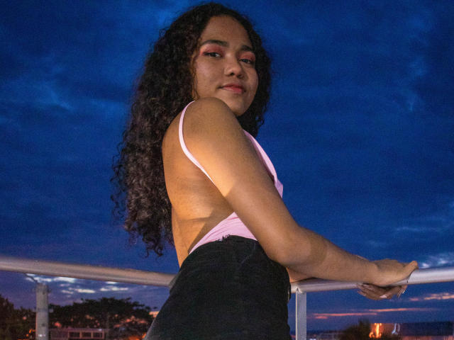 VanesaBukr - сексуальная веб-камера в реальном времени - 11132746